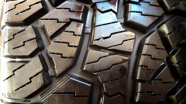 ขายเฉพาะยาง Hankook 265 x 70 x 16 AT ปี 16 สภาพป้ายแดง ขายเฉพาะยาง Hankook 265 x 70 x 16 AT ปี 16 สภาพป้ายแดง