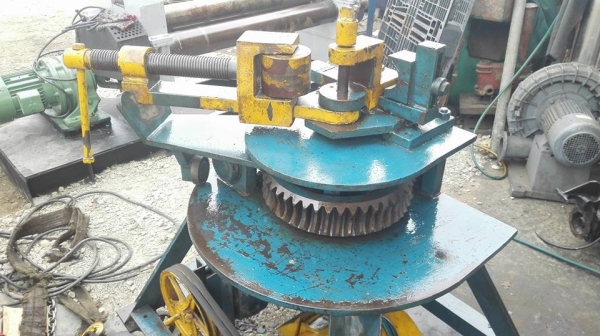 ** Sold **เครื่องดัดท่อไอเสีย 3" มอเตอร์ Mitsu 5 HP 380V มาแต่ตัวไม่มีอุปกรณ์ สภาพยังสดเฟืองอ้วนเต็มมาเทสก่อนได้!!