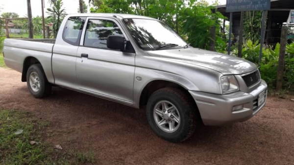 MITSUBISHI STRADA 2.5 ปี2547