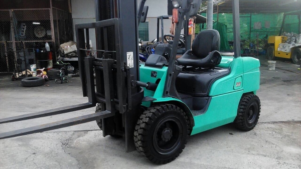 โฟล์คลิฟ มิตซูบิชิ แกรนเดีย 3ตัน เสา 4.5 เมตร