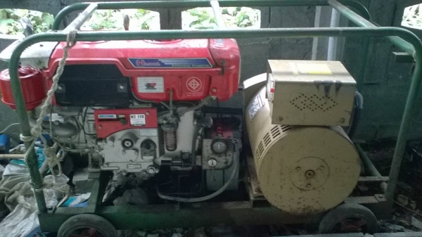 ขายเครื่องปั่นไฟ ขนาด 5 Kw 3เฟส โทร 093-0862929 ขายเครื่องปั่นไฟ ขนาด 5 Kw 3เฟส โทร 093-0862929