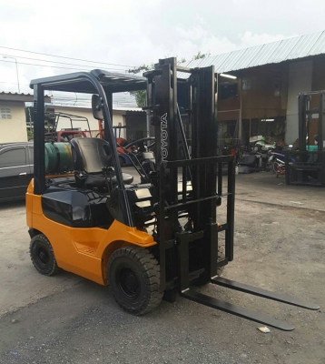 รถยก โตโยต้า 1.5ตัน เบนซิน เสา3เมตร รถยก โตโยต้า 1.5ตัน เบนซิน เสา3เมตร