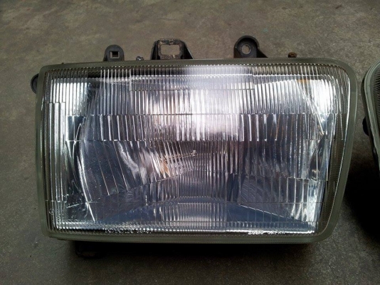 โคมไฟหน้า Surf 130 ตาเต็ม สวยใสไม่ร้าว โคมไฟหน้า Surf 130 ตาเต็ม สวยใสไม่ร้าว