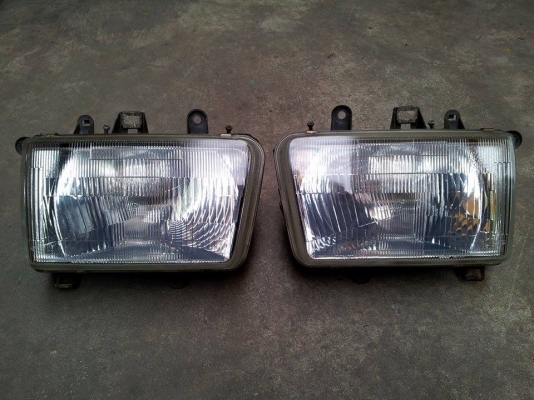 โคมไฟหน้า Surf 130 ตาเต็ม สวยใสไม่ร้าว