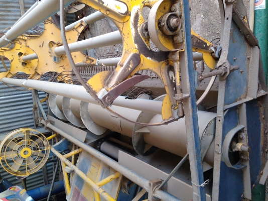 ขายปลดหนี้ ปี 54 รถออกป้ายแดงมา ลงเกี่ยว นาปีแล้วจอด เครื่อง Jo8C ปั้มอิตั้น 22 ราคา 590,000  091-0206555 ศรีสะเกษ