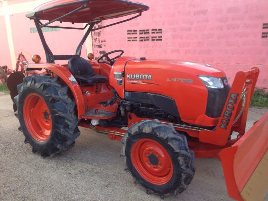 ขายL4708 4WD พร้อมใบดันหน้าคานล่าง และผาน3สนใจ0819711186 ขายL4708 4WD พร้อมใบดันหน้าคานล่าง และผาน3สนใจ0819711186