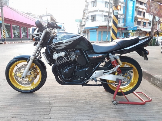 ขายคับ HONDA CB400 TECH1 ปี2000 เก็บงานมาใหม่สีสวย ท่อแต่ง แฮนด์บาร์ อินวอยส์ สรรพสามิตร ราคา 75500 บาท ส่งได้ทั่วไทยคับ สนใจติดต่อ 081-0578282 FACEBOOK ชาญณรงค์ ป๊อป ชัยอมฤต ไอดีไลน์ POPBIGBIKESAKON คับ สนใจรถสวย ถูก ดี ต้อง POP BIGBIKE SAKONNAKHON คลิปว