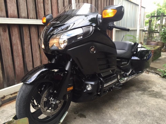 ขาย เพียง <790,000> HONDA GOLDWING F6B ปี14 สภาพเหมือน ออกศูนย์ เครื่องยนต์ 6สูบ 1800cc