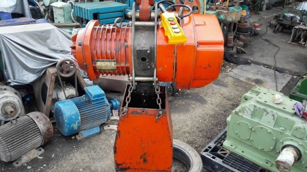 รอกโซ่ไฟฟ้าหมีดำ BlackBear Taiwan 3 ตัน โซ่ยาว 10 เมตร ไฟ 380V พร้อมใช้งาน(ไม่มีเนมเพลท)