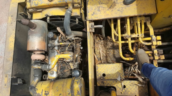 ขาย แบคโฮ KOMATSU PC100-2 เอกสารใบอินวอยซ์ เครื่องดี เอวแน่น ปั้มดี มีบูทสลักหลวมนิดหน่อย ราคาคุยกันได้ครับ