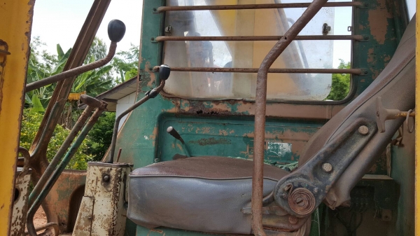 ขาย แบคโฮ KOMATSU PC100-2 เอกสารใบอินวอยซ์ เครื่องดี เอวแน่น ปั้มดี มีบูทสลักหลวมนิดหน่อย ราคาคุยกันได้ครับ