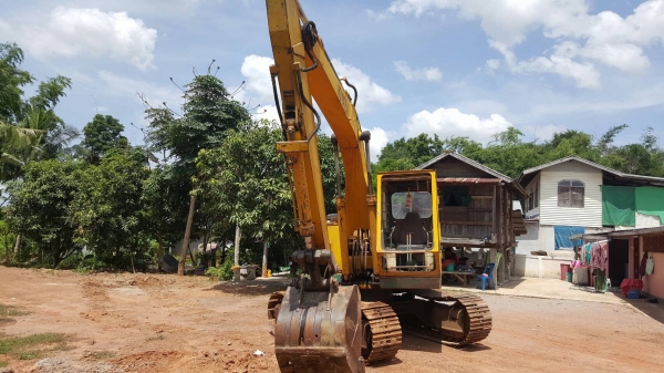 ขาย แบคโฮ KOMATSU PC100-2 เอกสารใบอินวอยซ์ เครื่องดี เอวแน่น ปั้มดี มีบูทสลักหลวมนิดหน่อย ราคาคุยกันได้ครับ