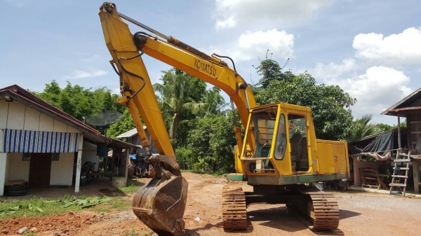 ขาย แบคโฮ KOMATSU PC100-2 เอกสารใบอินวอยซ์ เครื่องดี เอวแน่น ปั้มดี มีบูทสลักหลวมนิดหน่อย ราคาคุยกันได้ครับ