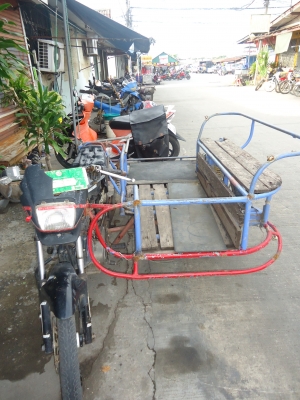 พ่วงข้าง  4200.- (Honda nova ขายแล้ว)