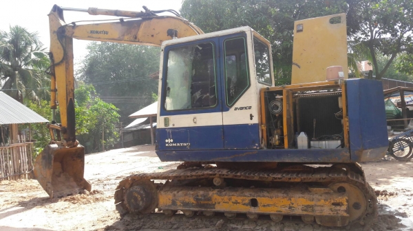 KOMATSU PC 120-5 KOMATSU PC 120-5