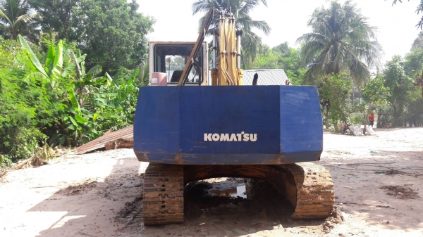 KOMATSU PC 120-5 KOMATSU PC 120-5