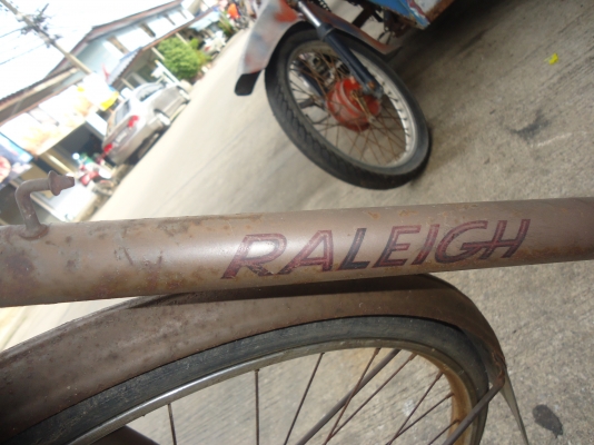 จักรยานโบราณ Raleigh ลด 830.- จักรยานโบราณ Raleigh ลด 830.-