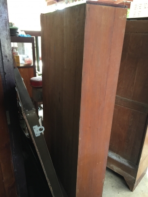 ขายเหมาตู้ไม้สัก 3 ตู้