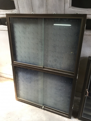 ตู้เก็บพระเครื่อง 2 ใบ