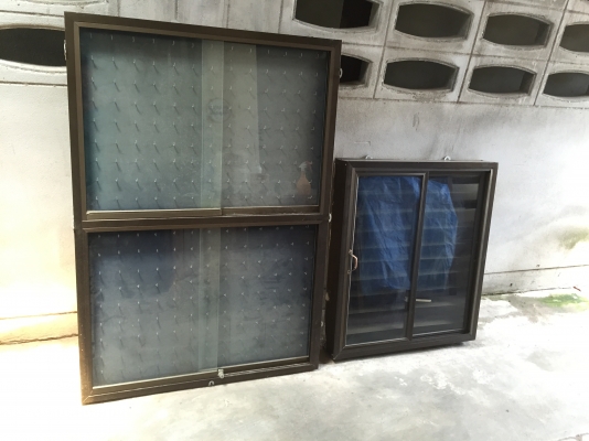 ตู้เก็บพระเครื่อง 2 ใบ