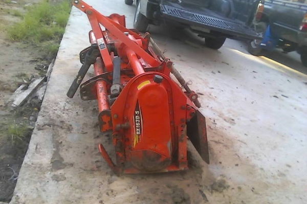 ขายรถไถ KUBOTA L3408 อุปกรณ์ ดันหน้า ผานหลัง โรตารี่ เครื่องดี ช่วงล่างแน่น รถสวยสภาพพร้อมใช้งาน เอกสารเล่มทะเบียนพร้อมโอน สนใจโทร 090-8588220คุณนะ 093-3258446คุณบิว หรือเข้าดูสินค้าอื่นๆได้ที่ www.narong2truck.com หรือ www.truck.in.th/498 หรือเพจFacebook ขายรถไถ KUBOTA L3408 อุปกรณ์ ดันหน้า ผานหลัง โรตารี่ เครื่องดี ช่วงล่างแน่น รถสวยสภาพพร้อมใช้งาน เอกสารเล่มทะเบียนพร้อมโอน สนใจโทร 090-8588220คุณนะ 093-3258446คุณบิว หรือเข้าดูสินค้าอื่นๆได้ที่ www.narong2truck.com หรือ www.truck.in.th/498 หรือเพจFacebook