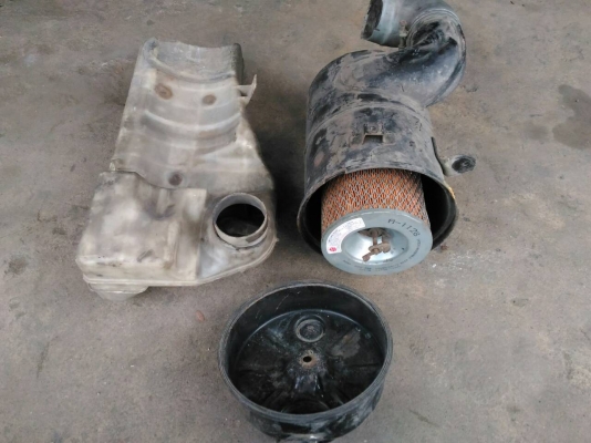 หม้อกรองอากาศ รถตู้หัวจรวด1000บาท อยู่ดอนเมือง TEL0890671028 IDline0890671028