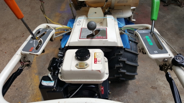 รถเกี่ยวข้าวเดินตาม 2 แถว รหัสสินค้า A1-10