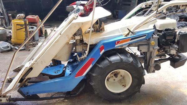 รถเกี่ยวข้าวเดินตาม 2 แถว รหัสสินค้า A1-10