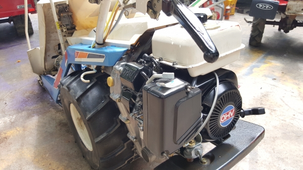 รถเกี่ยวข้าวเดินตาม 2 แถว รหัสสินค้า A1-10