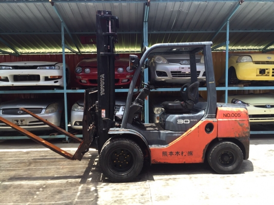 ขายรถโฟลคลิฟท์ TOYOTA 52-8FD30 ,เกียร์ออโต, เครื่องยนต์ดีเซล 3Z ,งาเทปรับคว่ำ-หงายเทได้ , เสายกสูง 4 เมตร ,ล้อหน้าคู่ , รถนำเข้าจากญี่ปุ่น 100\%