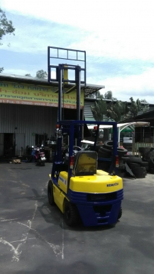 Komatsu fd15-15ขนาด1.5ตัน เสาสูง3เมตร เกียร์ธรรมดา เครื่องยนต์C240 รับประกันเครื่องเกียร์3เดือน สนใจราคาต่อรองได้0816161541
