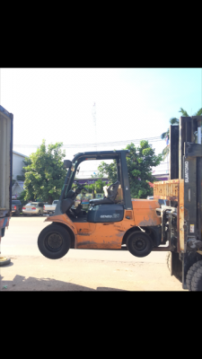 ขายรถโฟลคลิฟท์ TOYOTA 02-7FD25 ,เกียร์ออโต, เครื่องยนต์ดีเซล 2Z ,งาเทปรับคว่ำ-หงายเทได้ , เสายกสูง 5 เมตร ,ล้อหน้าคู่ , รถนำเข้าจากญี่ปุ่น 100\% ขายรถโฟลคลิฟท์ TOYOTA 02-7FD25 ,เกียร์ออโต, เครื่องยนต์ดีเซล 2Z ,งาเทปรับคว่ำ-หงายเทได้ , เสายกสูง 5 เมตร ,ล้อหน้าคู่ , รถนำเข้าจากญี่ปุ่น 100\%