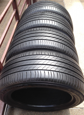 ยาง Michelin รุ่น3st 225 50 17 ปลายปี14 ดอกเต็ม เนื้อนิ่ม ใช้กันยาว ราคาไม่แพง