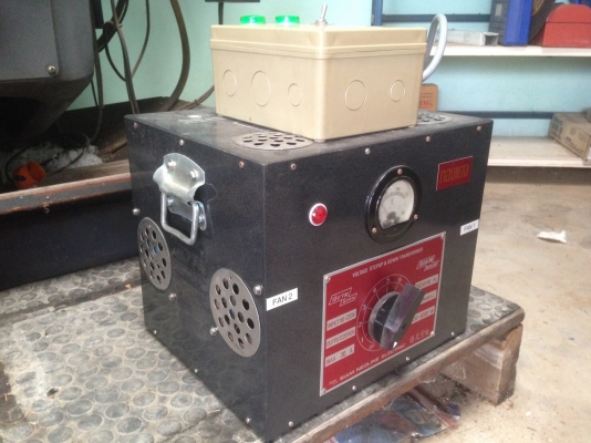 ขายหม้อเพิ่มไฟ ของ สยาม นิออน ขนาด110 /220 โวลท์ 30 แอมป์ 4000 บาท