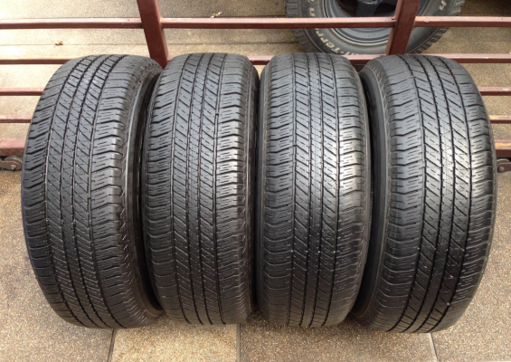 ยาง Bridgestone 265 65 17 ปี14 ดอกเยอะ ไม่มีปะ ราคาไม่แพง