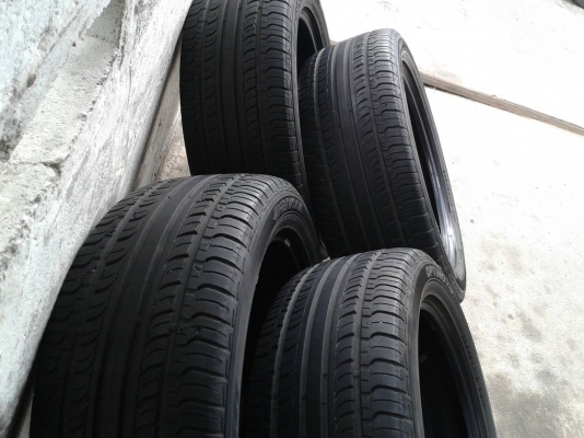 ยาง Hankook 235/50R19ปี13 สวยๆ 4 เส้น ราคา 3500 บาท ยาง Hankook 235/50R19ปี13 สวยๆ 4 เส้น ราคา 3500 บาท