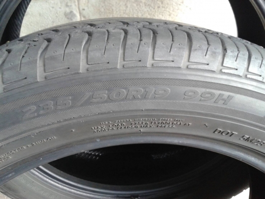 ยาง Hankook 235/50R19ปี13 สวยๆ 4 เส้น ราคา 3500 บาท ยาง Hankook 235/50R19ปี13 สวยๆ 4 เส้น ราคา 3500 บาท