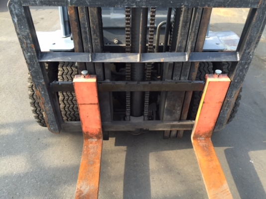 ขายรถโฟลคลิฟท์ TOYOTA 8FD20 ( มีเวท 2.5 เปลี่ยนให้ ) ,รถพันกว่าชั่วโมง, เครื่องยนต์ดีเซล 1DZ-III , เสายกสูง 7 เมตร , รถนำเข้าจากญี่ปุ่น 100\%