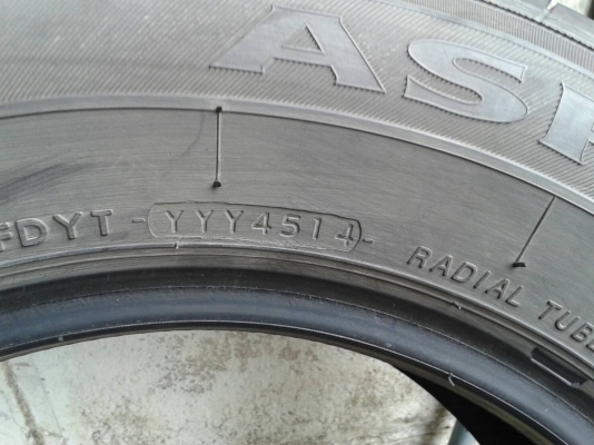 ยาง Yokohama 205/70R15ปี14 สวยๆ 1 คู่ ราคา 1300 บาท