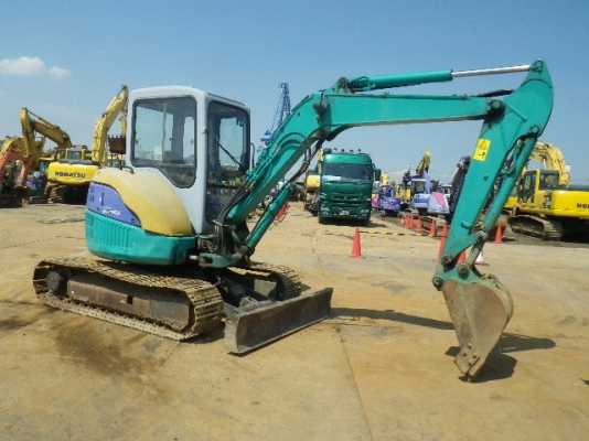Komatsu PC45MR-1 ตู้เก๋ง เก่าญี่ปุ่น  แทรคเหล็ก รถสวย สภาพดี