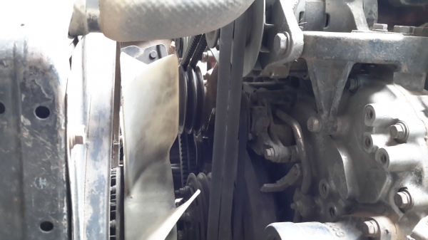 ขายเครื่องยนต์ Hino K13C 370 แรงม้า สภาพพร้อมใช้งาน รถจอดอยู่ วิ่งอ้อยเคนอย่างเดียว ซื้อแล้วยกลงให้ จะเปลี่ยนใส่เครื่องเล็กกว่าเดิม เอาเกียร์ด้วยเพิ่ม 35000 7เกียร์ ขายเอง ติดต่อ พล 0804873797, 0640868812