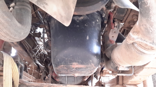 ขายเครื่องยนต์ Hino K13C 370 แรงม้า สภาพพร้อมใช้งาน รถจอดอยู่ วิ่งอ้อยเคนอย่างเดียว ซื้อแล้วยกลงให้ จะเปลี่ยนใส่เครื่องเล็กกว่าเดิม เอาเกียร์ด้วยเพิ่ม 35000 7เกียร์ ขายเอง ติดต่อ พล 0804873797, 0640868812