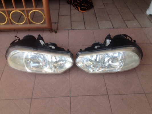 ไฟหน้า ALFA ROMEO 156 เก่าญี่ปุ่นเเท้สภาพสวยคู่ละ