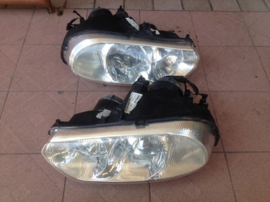 ไฟหน้า ALFA ROMEO 156 เก่าญี่ปุ่นเเท้สภาพสวยคู่ละ