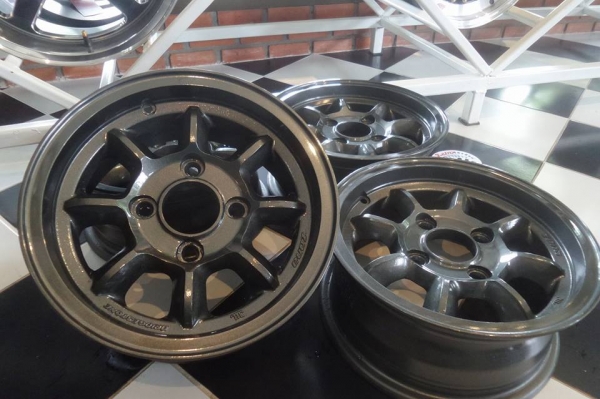 ล้อกล้วย BRIDGESTONE ZONA แท้ JAPAN 13X5.5 ET+20 PCD4/114.3 4วง5500บาท 081-7570077 ล้อกล้วย BRIDGESTONE ZONA แท้ JAPAN 13X5.5 ET+20 PCD4/114.3 4วง5500บาท 081-7570077