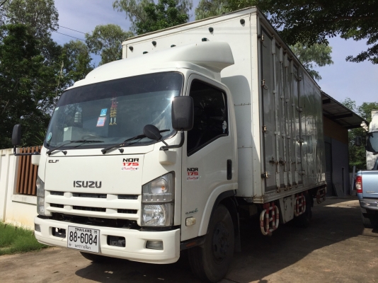อีชูชุ NQR 175 แรง ปี 55 ยาว 5.5 เมตร รถสวยพร้อมใช้ ราคา 850,000 บาทย อีชูชุ NQR 175 แรง ปี 55 ยาว 5.5 เมตร รถสวยพร้อมใช้ ราคา 850,000 บาทย