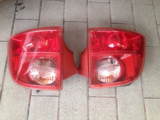 ไฟท้าย TOYOTA HARRIER เก่าญี่ปุ่นเเท้สภาพตามรูปคู่ละ