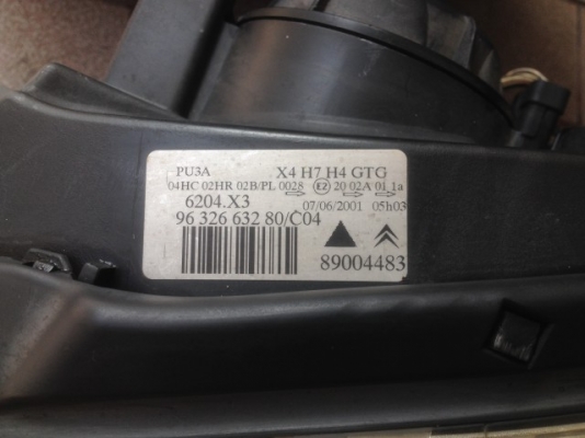 ไฟหน้า CITROEN C5 เก่าญี่ปุ่นเเท้สภาพสวยคู่ละ