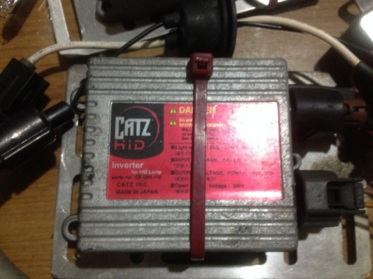 ไฟซีน่อน CATZ HID หลอด H7 MADE IN JAPAN เเท้เก่าญี่ปุ่นครบชุดใช้งานได้ปกติ