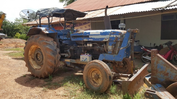 ขาย รถไถ FORD 6600 T5 เอกสารเล่มทะเบียนครบ อุปกรณ์มีใบดันหน้า และผาน 7